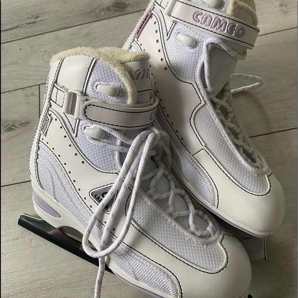 Jackson Ultima ST7000 Size 5 or size 3 Kids Softec Figure Skating Ice Skates - Picture 2 of 4